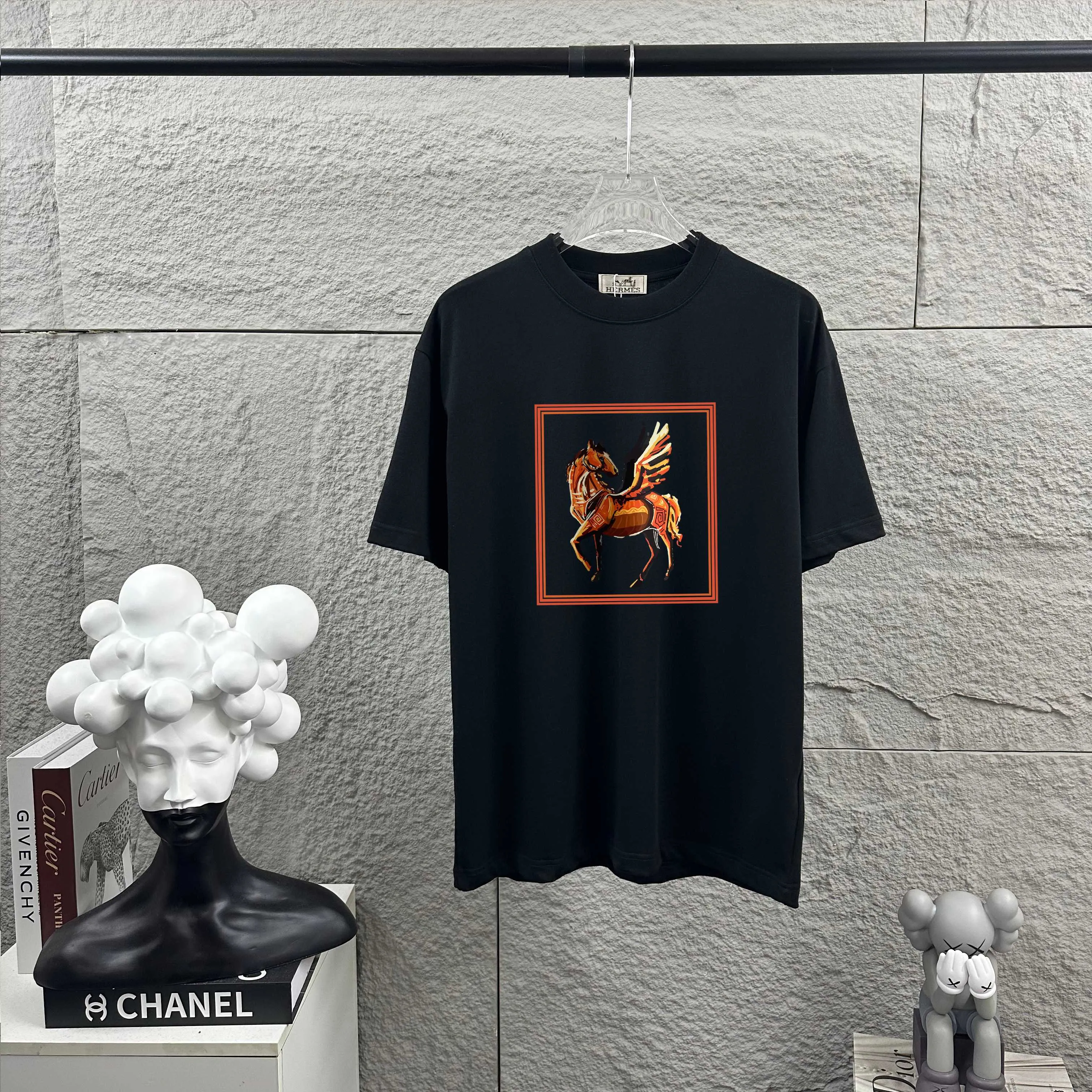 Herme* * 2025 New Arrival Classic T Same Style ：Black White Size： S （90-130 ） M （120-150 ） L （140-165 ） XL （160-180 ） XXL （180-210 ）